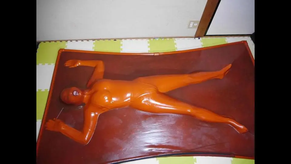 【オリジナル作品】バキュームベッドで疑似全身チョコレート固め