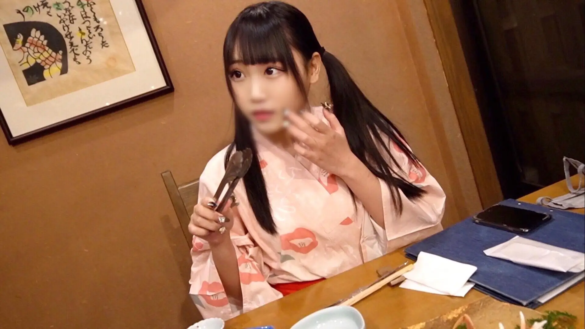 【無修正】【顔出し】【中出し】新垣◯衣似の18歳現役アイドルほのかちゃんと温泉旅行お泊まりエッチ♡乱れる浴衣姿にキモおじチンポ大暴走、本気の中出し。